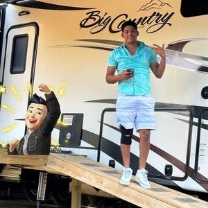 Meet your Posher, Saul